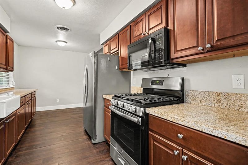 4812 Harlan Avenue, Fort Worth TX 76132 - Photo 5