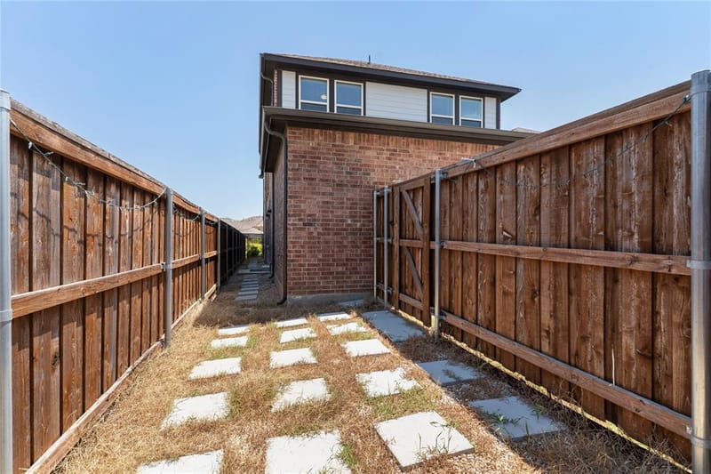 4310 Indigo Lark Lane, Arlington TX 76005 - Photo 36