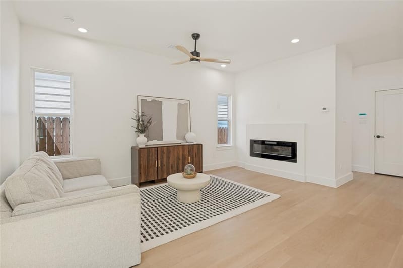 419 N Denley Drive, Dallas TX 75203 - Photo 3