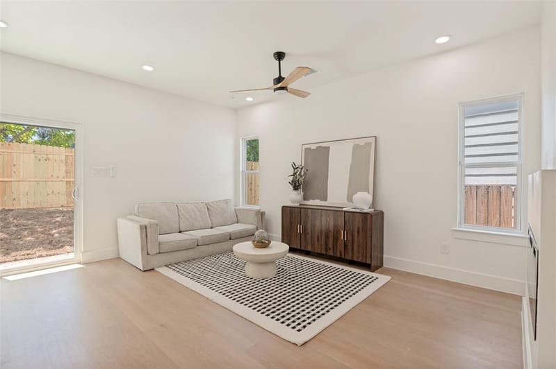 419 N Denley Drive, Dallas TX 75203 - Photo 5