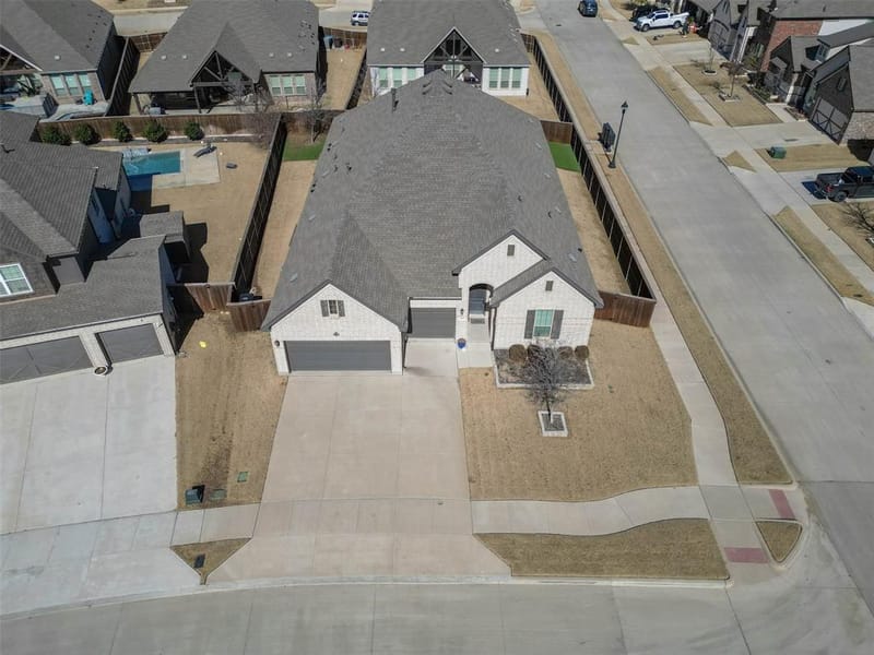 1700 Hamlet Drive, Fort Worth TX 76052 - Photo 2