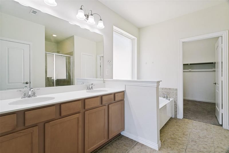 211 Copper Canyon Drive, Lewisville TX 75067 - Photo 16