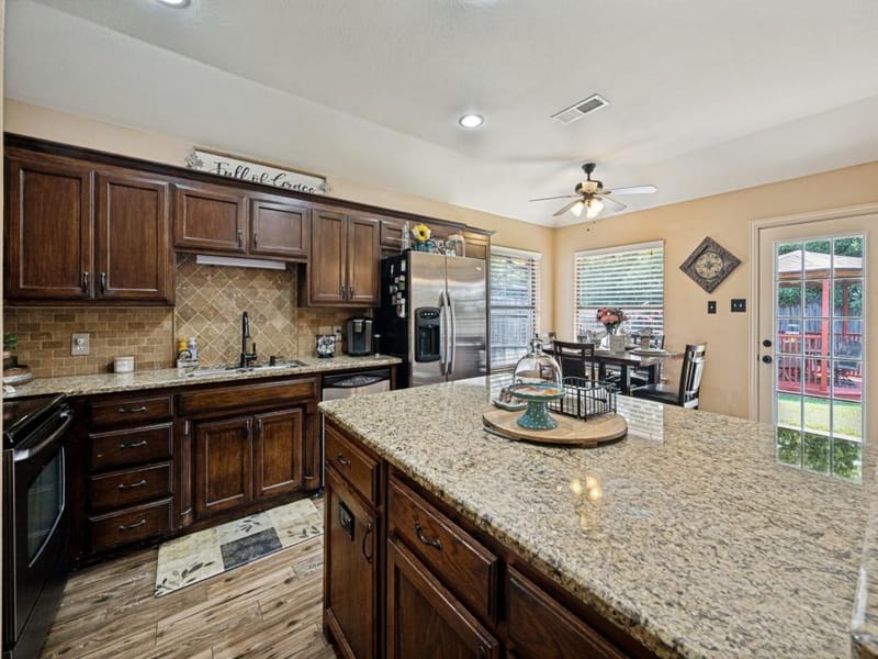 149 Roberts Drive, Saginaw TX 76179 - Photo 4
