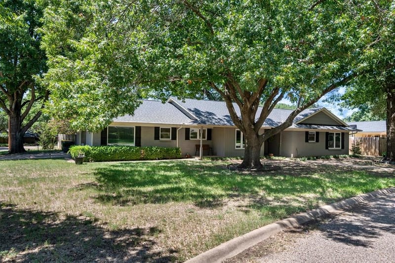 201 Delmore Drive, Hillsboro TX 76645