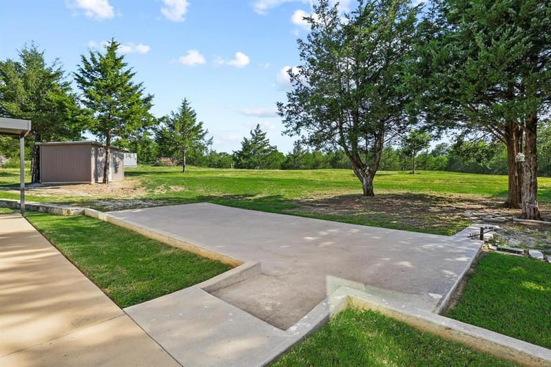 511 County Road 4264, Leonard TX 75452 - Photo 35
