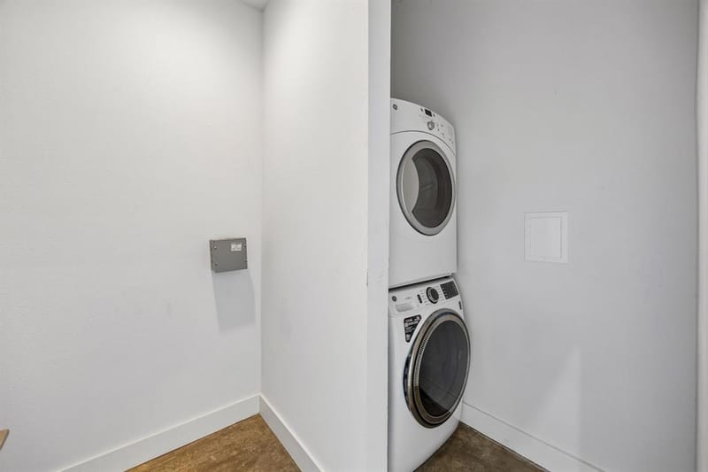 2611 Hondo Avenue # 102, Dallas TX 75219 - Photo 22