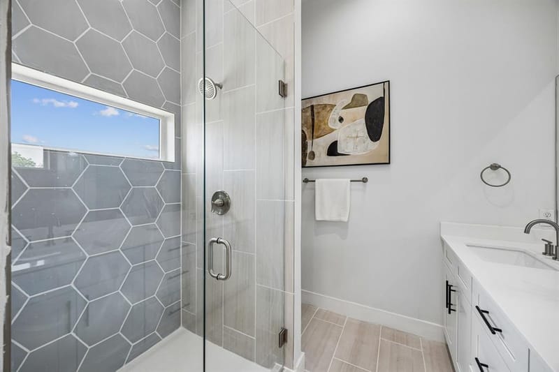2611 Hondo Avenue # 102, Dallas TX 75219 - Photo 14