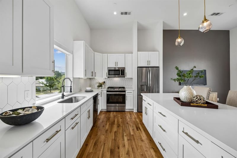 2611 Hondo Avenue # 102, Dallas TX 75219 - Photo 4