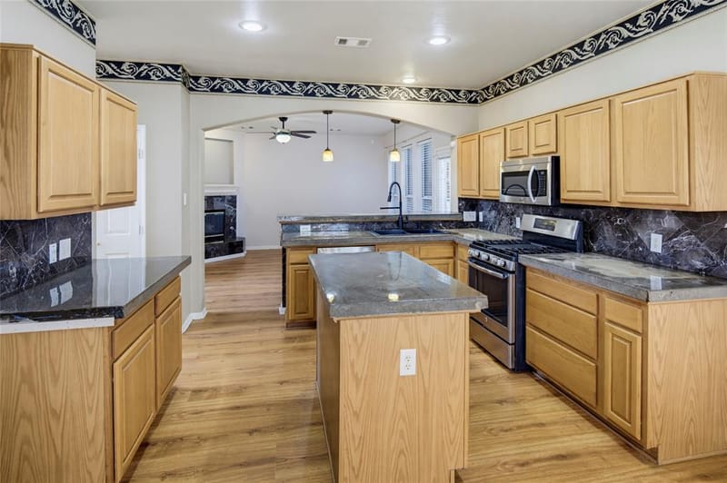4549 Shadowridge Drive, The Colony TX 75056 - Photo 11