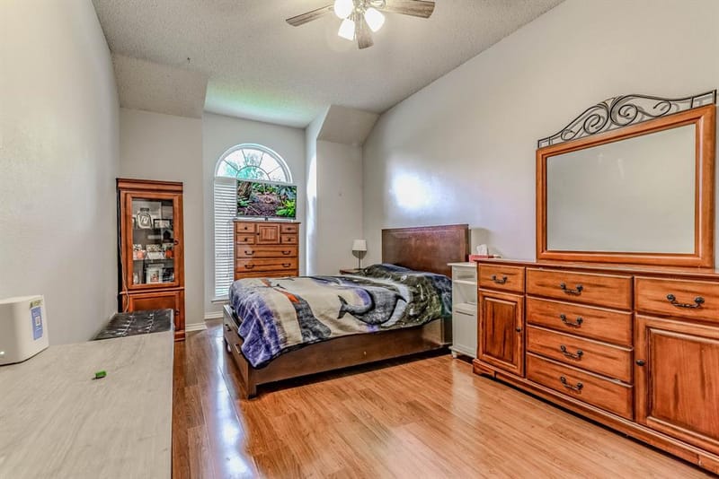 2206 S Branch Drive, Arlington TX 76001 - Photo 18