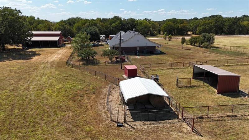 1226 County Road 243, Collinsville TX 76233 - Photo 38