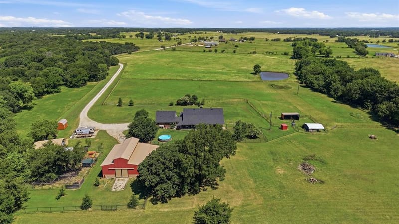 1226 County Road 243, Collinsville TX 76233 - Photo 33