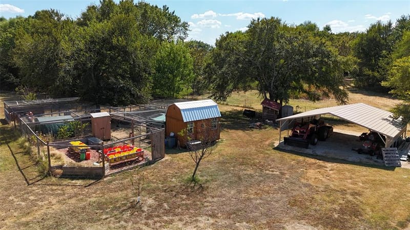 1226 County Road 243, Collinsville TX 76233 - Photo 37