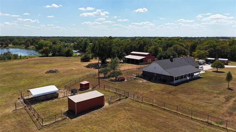 1226 County Road 243, Collinsville TX 76233 - Photo 35