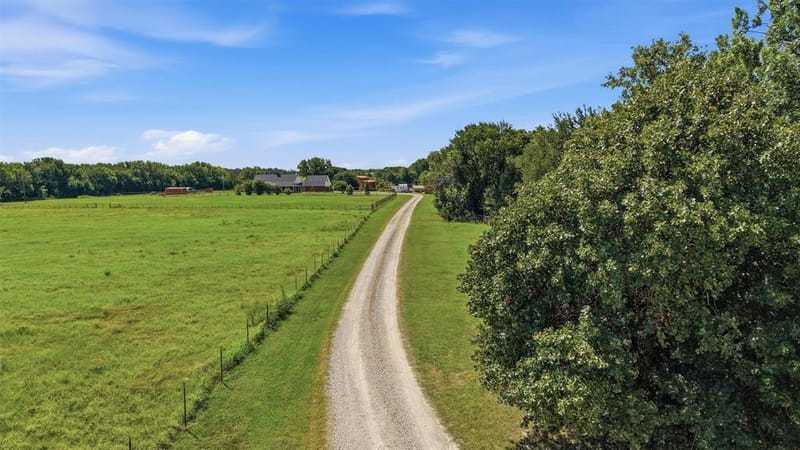 1226 County Road 243, Collinsville TX 76233 - Photo 31