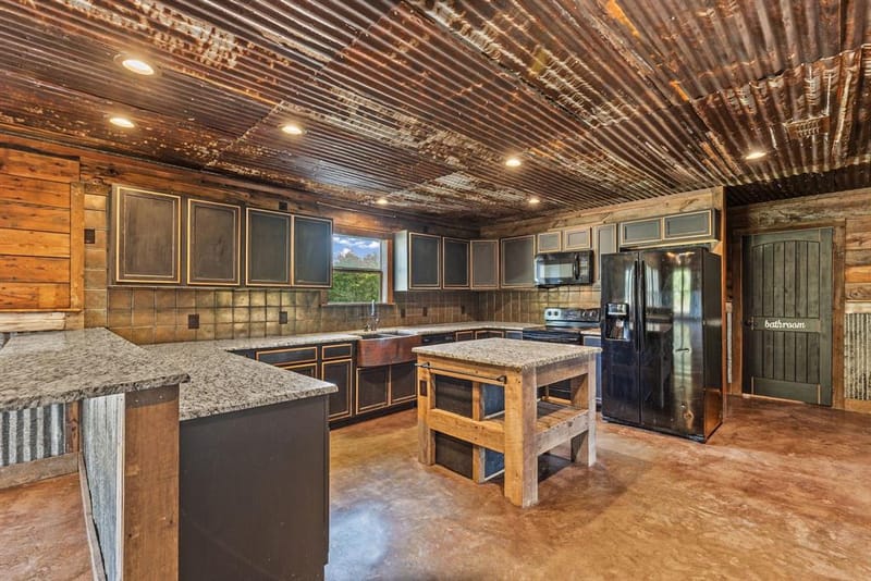 2631 County Road 2400, Pickton TX 75471 - Photo 13