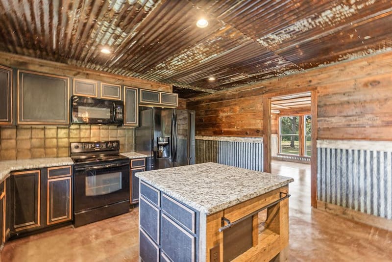 2631 County Road 2400, Pickton TX 75471 - Photo 16