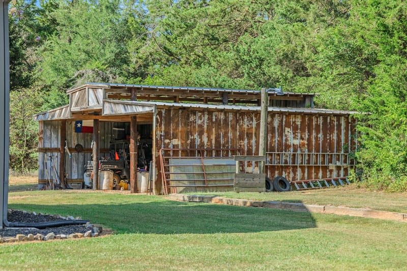 2631 County Road 2400, Pickton TX 75471 - Photo 37
