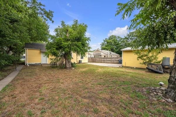 1005 W Clarence Street W, Fort Worth TX 76117 - Photo 19