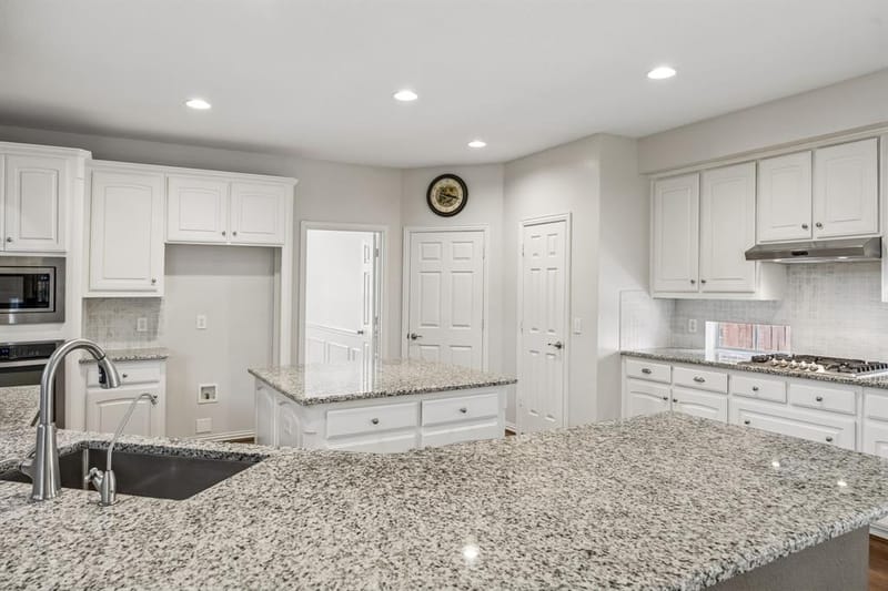 122 Woodland Cove, Coppell TX 75019 - Photo 6