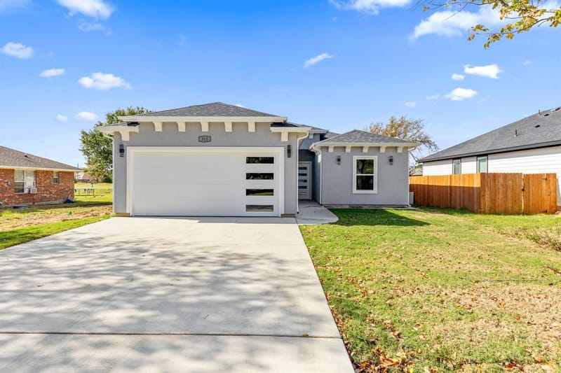 315 Windjammer Road, Gun Barrel City TX 75156 - Photo 2