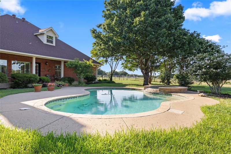 200 County Road 2130, Gainesville TX 76240 - Photo 8