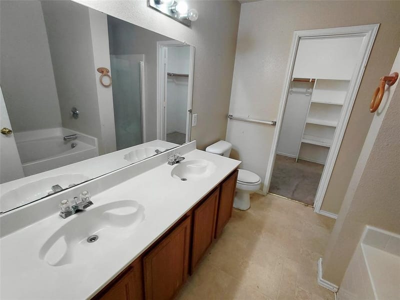 2123 W Grove Lane, Grand Prairie TX 75052 - Photo 7