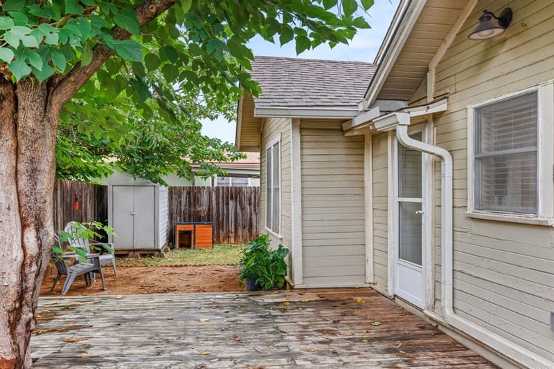 515 W 6th Street, McGregor TX 76657 - Photo 23