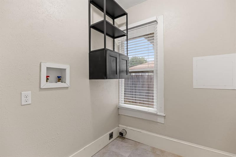 515 W 6th Street, McGregor TX 76657 - Photo 14