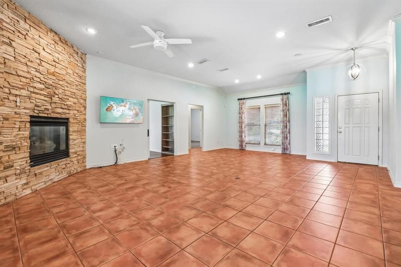 824 Havenwood Lane S, Fort Worth TX 76112 - Photo 6
