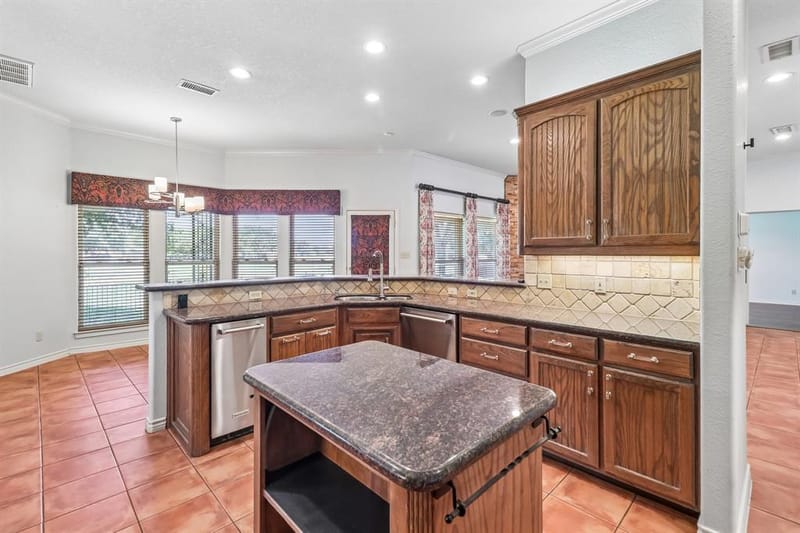 824 Havenwood Lane S, Fort Worth TX 76112 - Photo 13