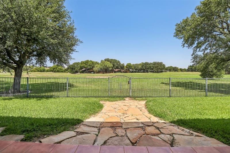 824 Havenwood Lane S, Fort Worth TX 76112 - Photo 36