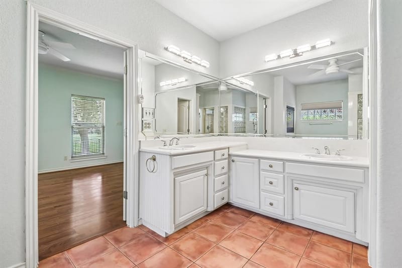 824 Havenwood Lane S, Fort Worth TX 76112 - Photo 19