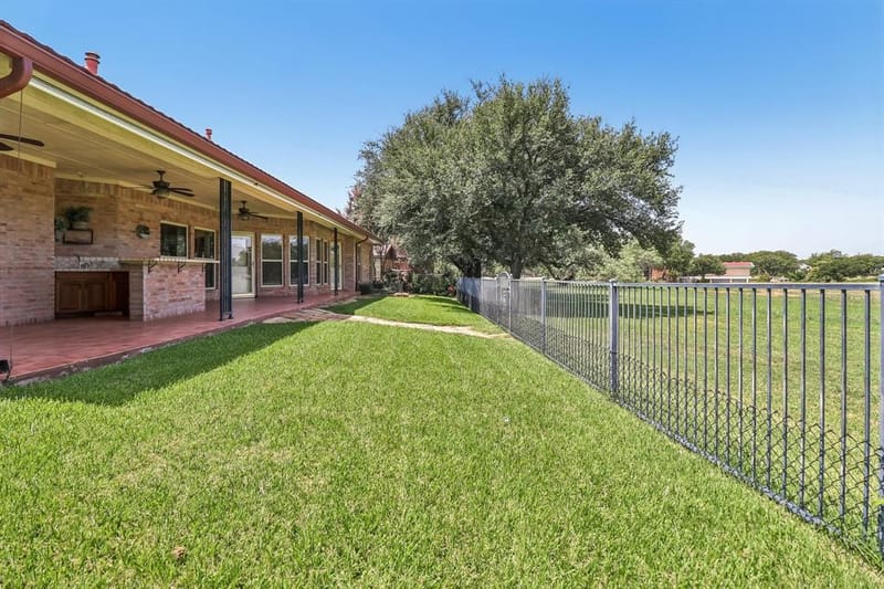 824 Havenwood Lane S, Fort Worth TX 76112 - Photo 35