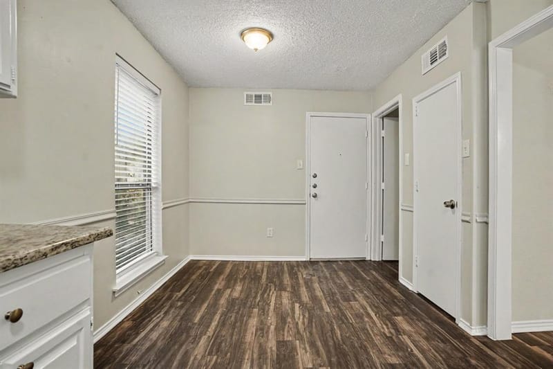4715 Burning Springs Drive, Arlington TX 76017 - Photo 9