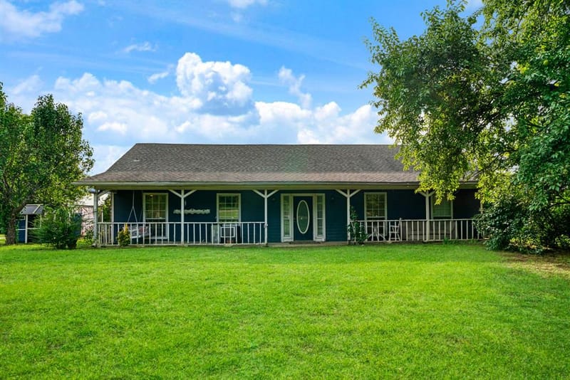 2640 3 RD St SE, Paris TX 75460