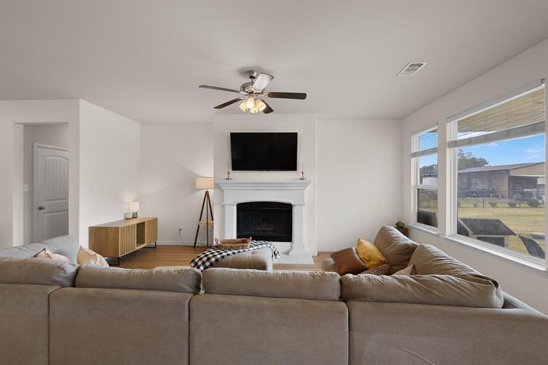 170 Spring Creek Circle, Paradise TX 76073 - Photo 7