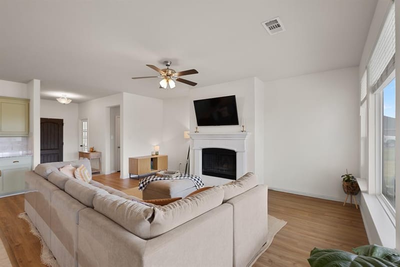 170 Spring Creek Circle, Paradise TX 76073 - Photo 8
