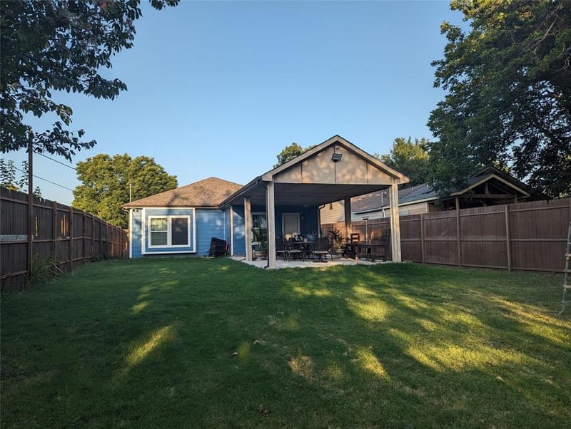 2715 Britton Avenue, Dallas TX 75216 - Photo 2