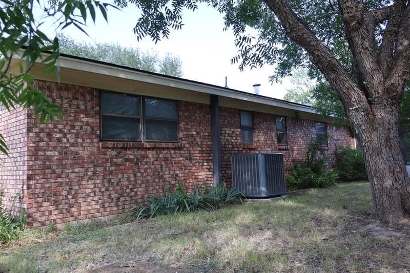 4315 Waples Road, Granbury TX 76049 - Photo 10