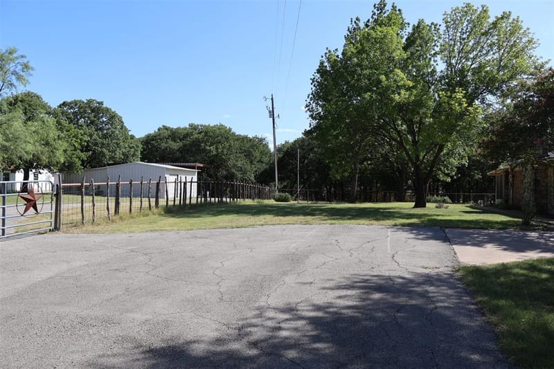 4315 Waples Road, Granbury TX 76049 - Photo 18