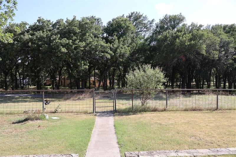 4315 Waples Road, Granbury TX 76049 - Photo 15