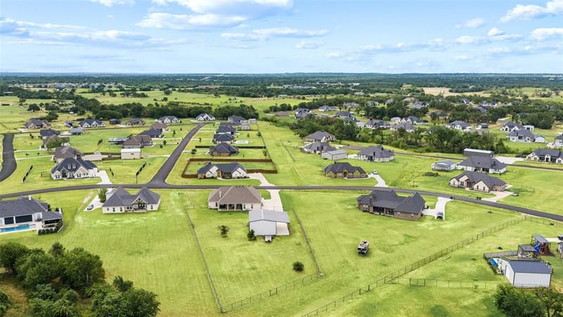 140 Clayton Crossing, Springtown TX 76082 - Photo 36