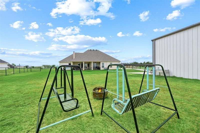 140 Clayton Crossing, Springtown TX 76082 - Photo 32
