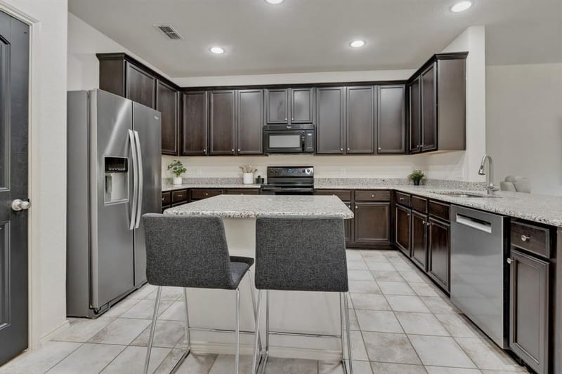 5005 Marina Drive, Denton TX 76208 - Photo 4