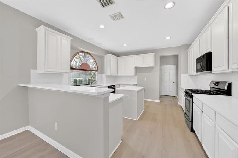 9506 Pinehurst Drive, Rowlett TX 75089 - Photo 11
