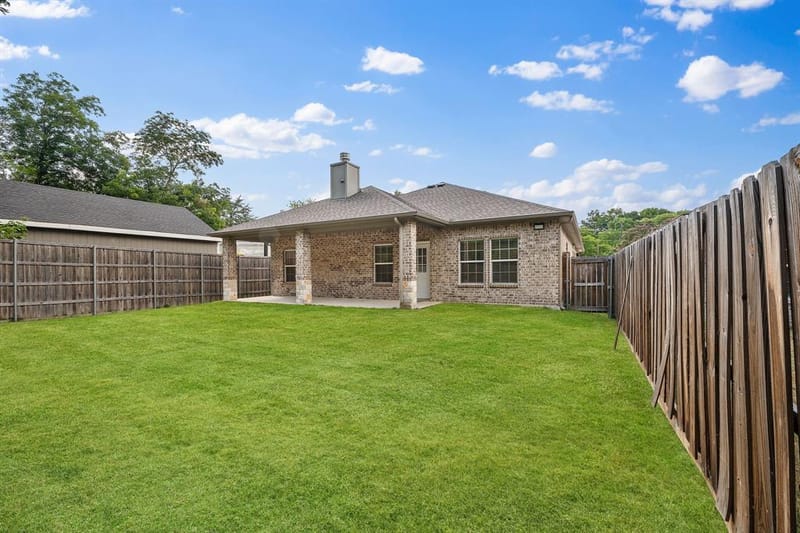 899 E Jefferson Street, Van Alstyne TX 75495 - Photo 32