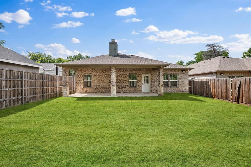 899 E Jefferson Street, Van Alstyne TX 75495 - Photo 31