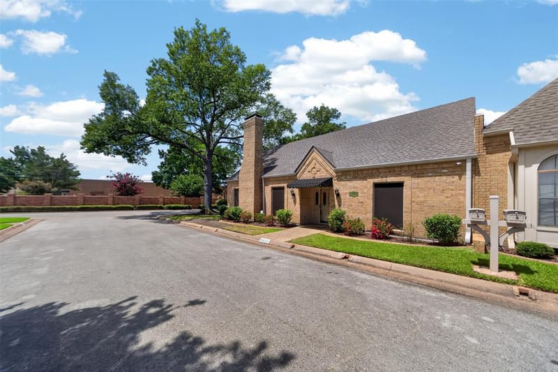 5417 Carmel Court, Tyler TX 75703 - Photo 2