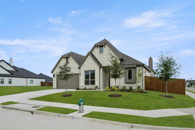 817 Monza Drive, Midlothian TX 76065 - Photo 2
